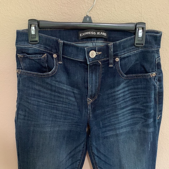 Express slim flare jeans in a size 6 - Picture 3 of 7